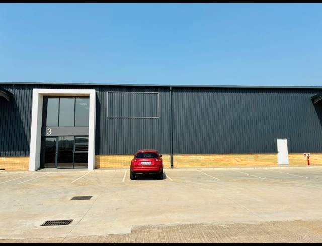 561M² WAREHOUSE TO LET IN GLEN ANIL